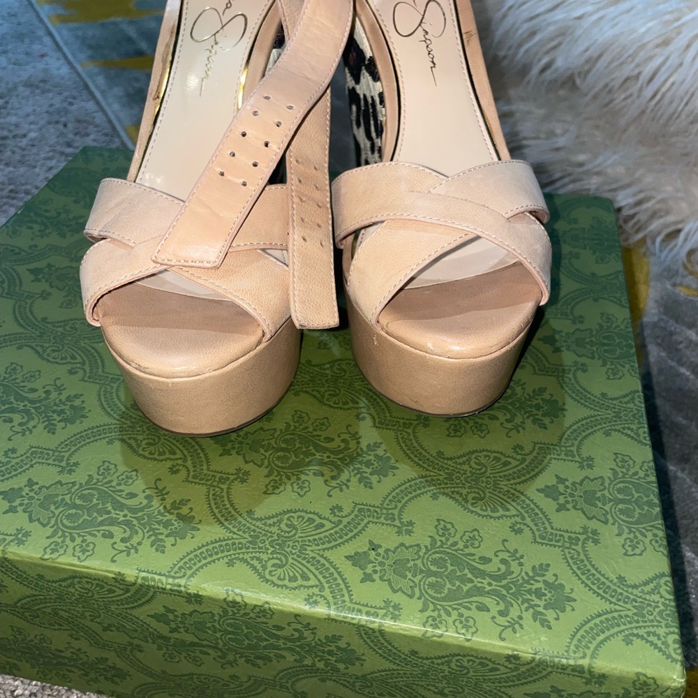 Jessica Simpson wedges with cheetah on the heel - Picture 10 of 11